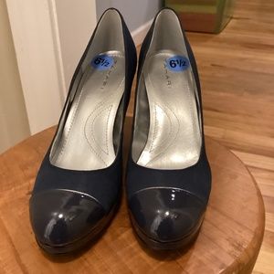 Tahari Navy Blue High Heels - Platform